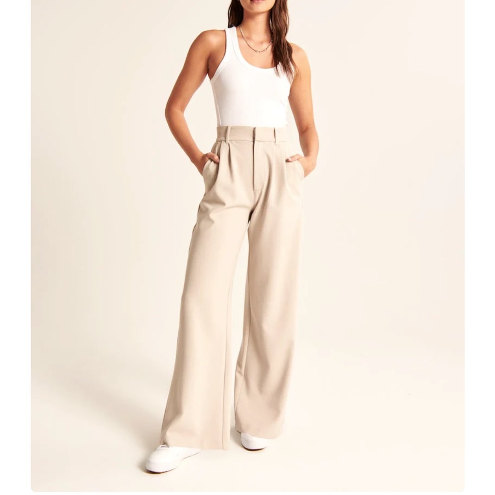 Daisy grace. Size small beige wide leg trousers